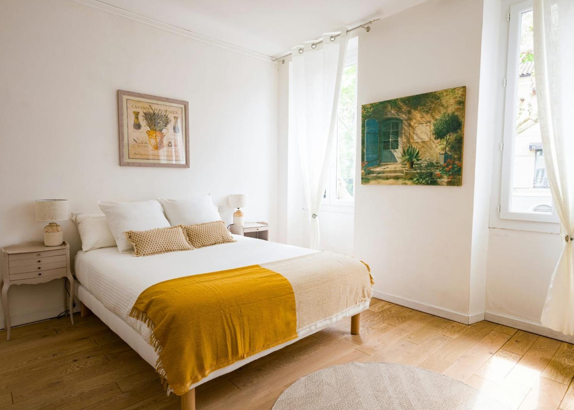 Les Chambres De Reseau Louisanne Saint-Rémy-de-Provence エクステリア 写真